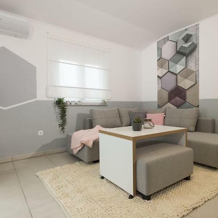 Jela Apartments Nin Exterior foto